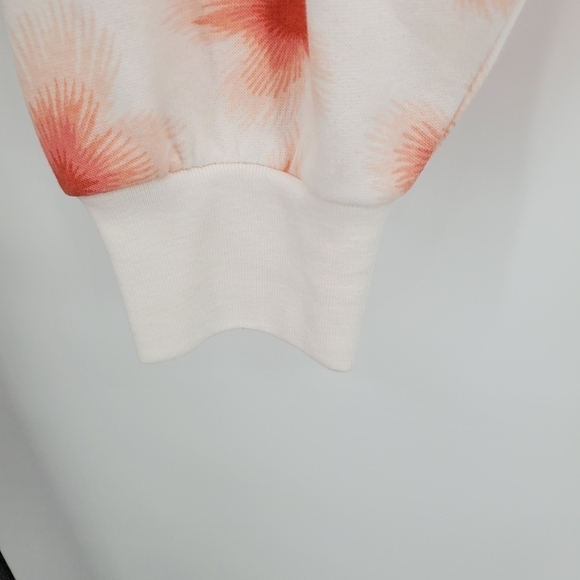 Levi's sport cinched hem line women's crop sweatshirt New with tags - Picture 6 of 14